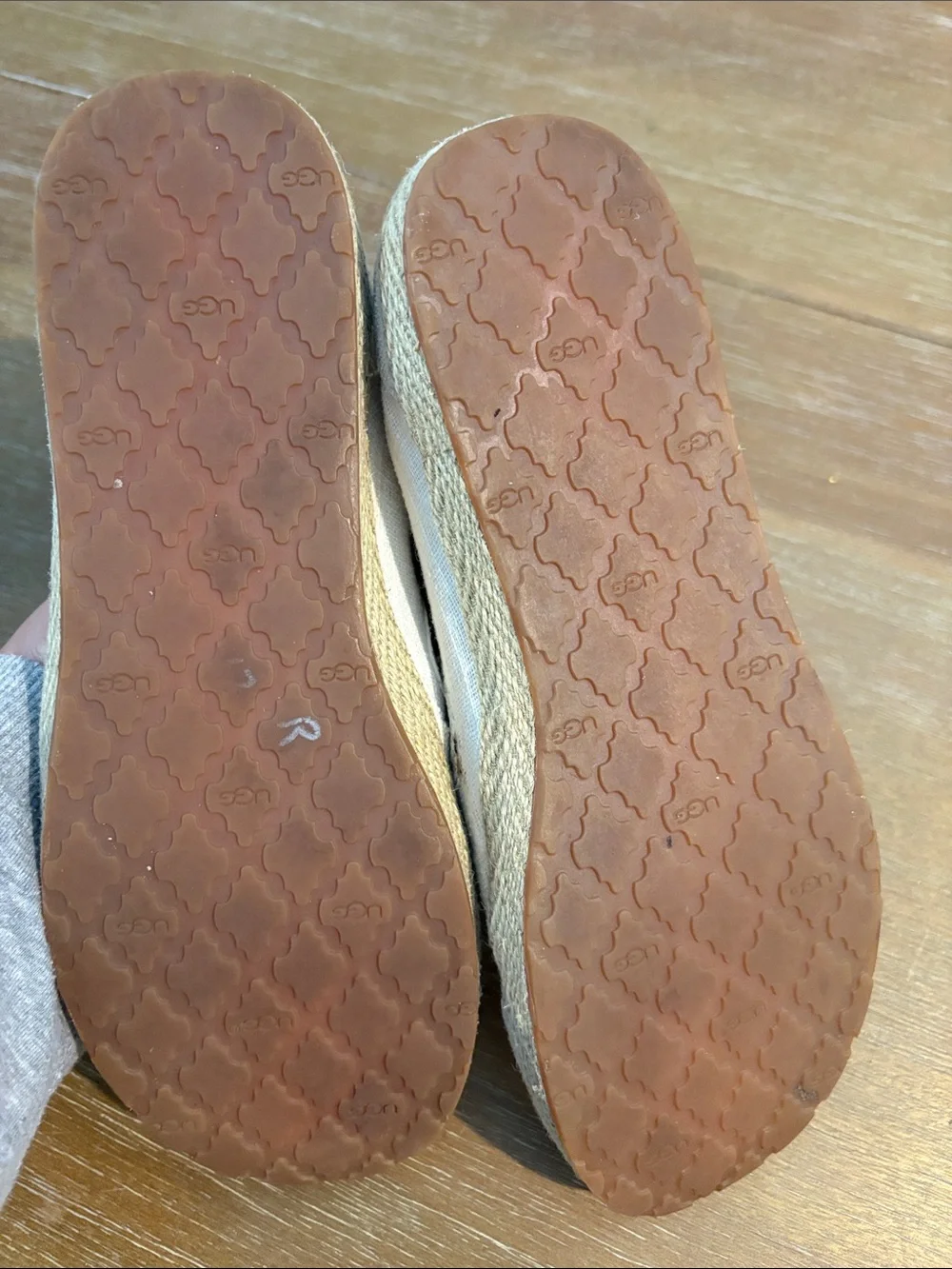 UGG casual slip
